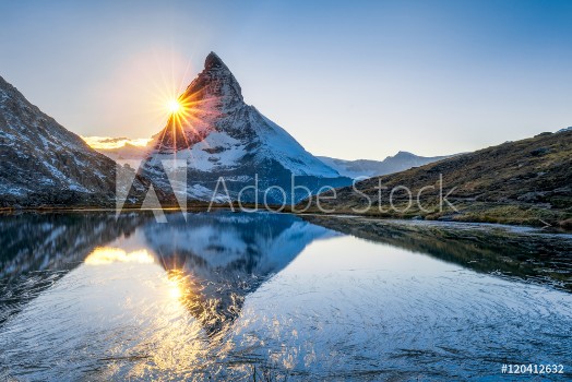 Bild på Riffelsee und Matterhorn in den Schweizer Alpen